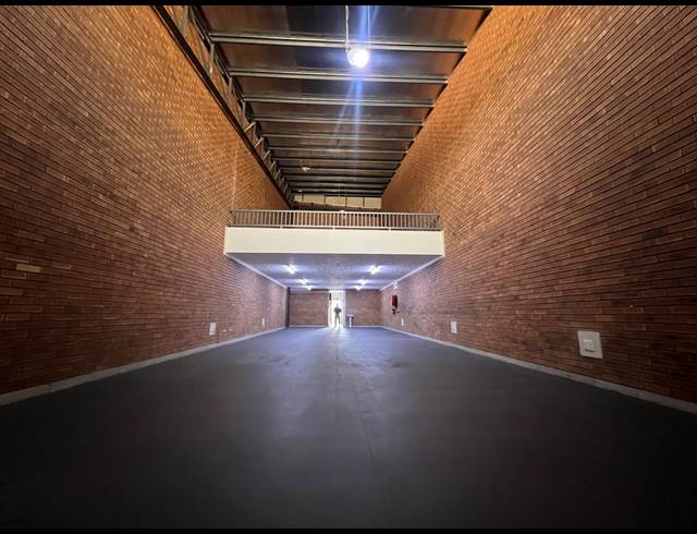 355M² WAREHOUSE TO LET IN HENNOPSPARK